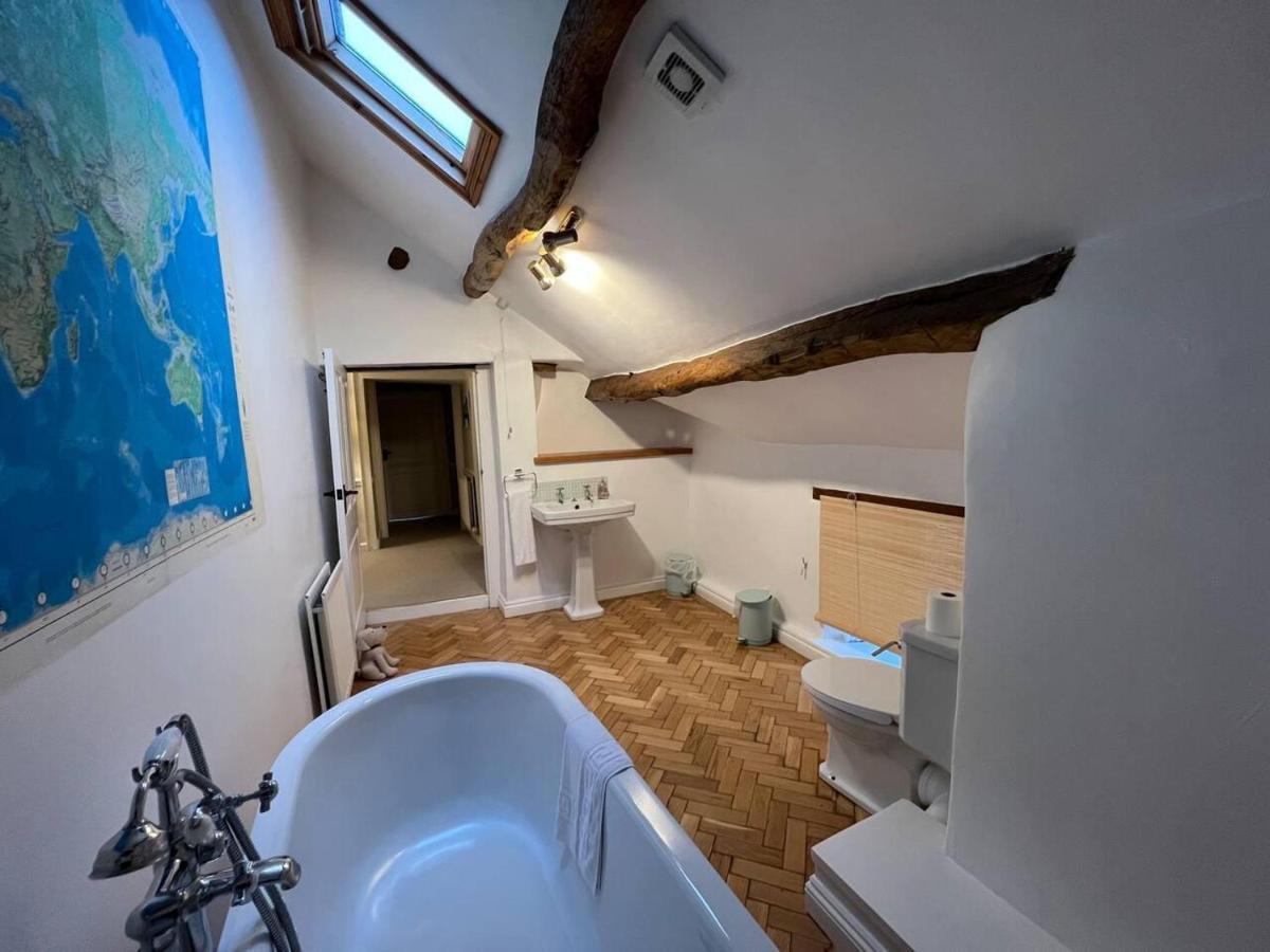 Stunning 4-Bed Grade II House In The Lake District Wigton Exterior photo